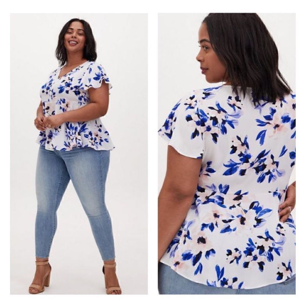 Torrid floral baby doll georgette flutter sleeve blouse 2X‎